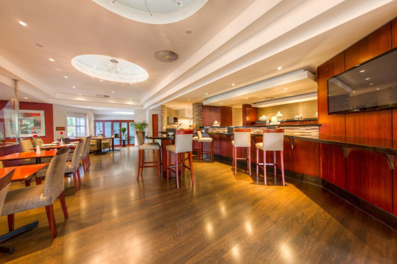 Hotel Sandton, Morningside